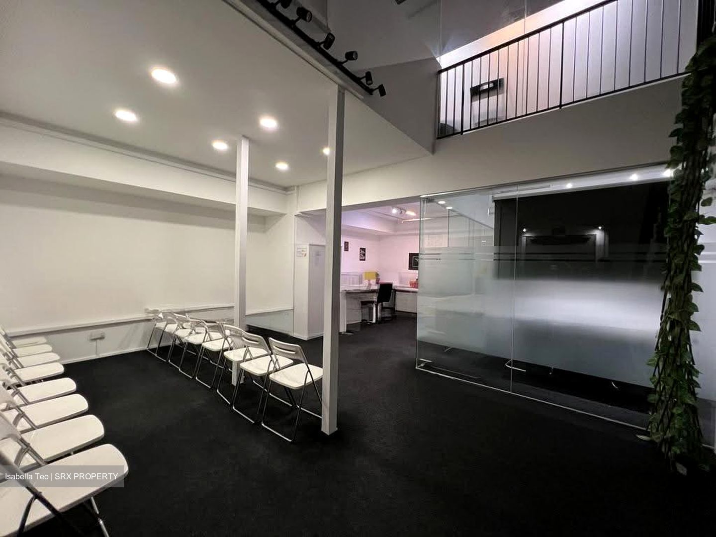 Ct Hub 2 (D12), Office #631036421
